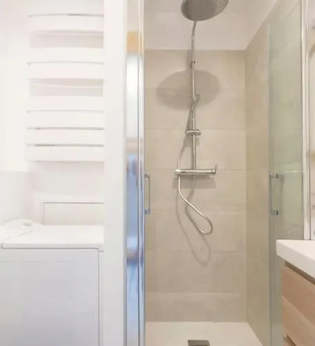 Chez Olivier - Magnifique Avec Piscine, Vue Sur La Et Parking Appartement